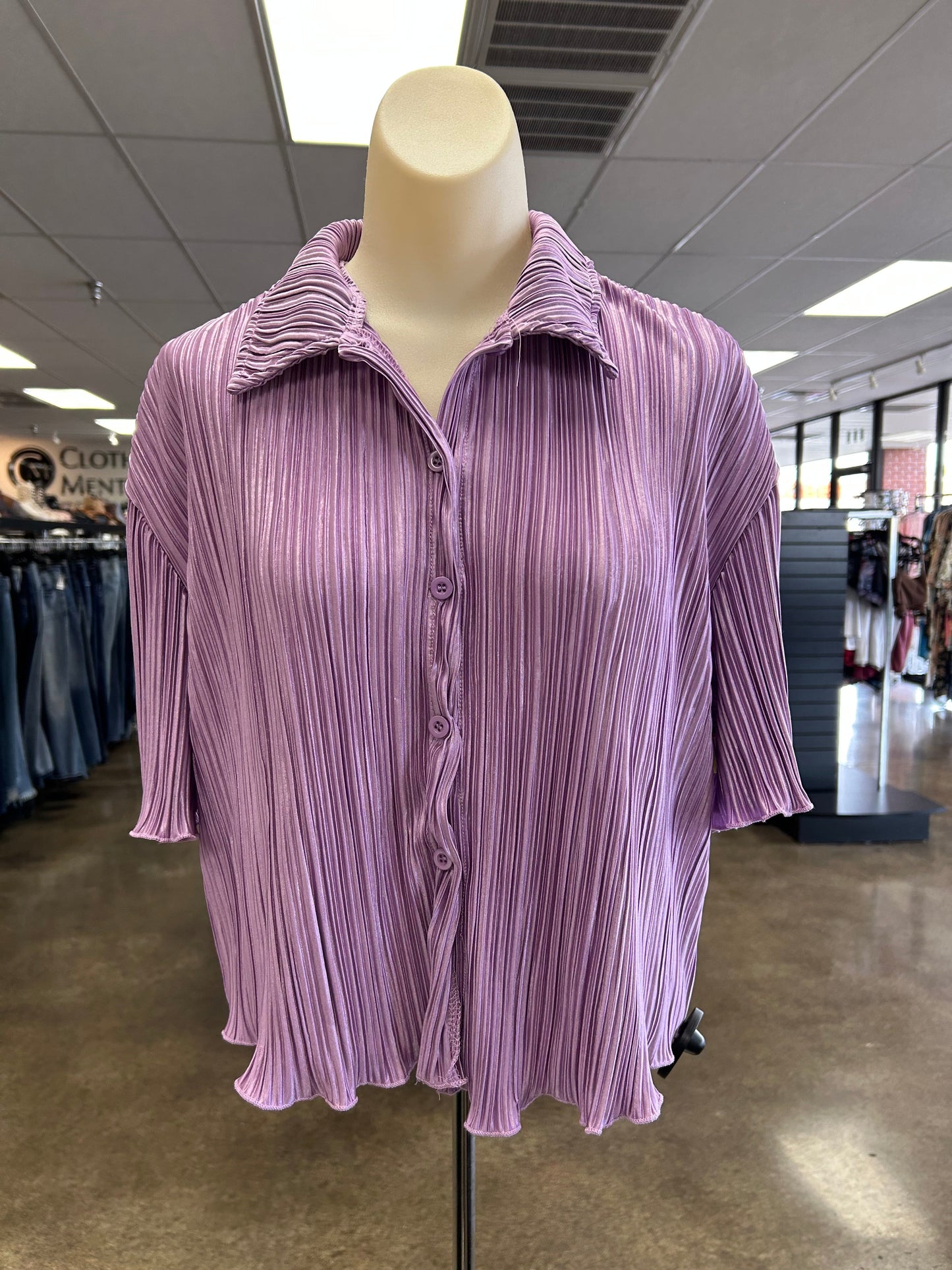 Top Short Sleeve By Clothes Mentor In Purple, Size: L