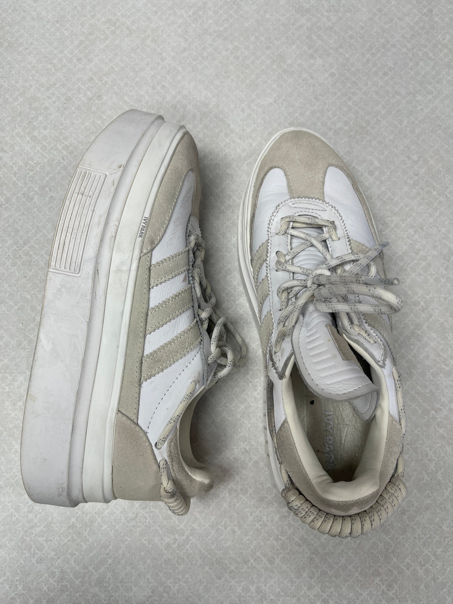 Shoes Sneakers By Adidas In Cream & White, Size: 9