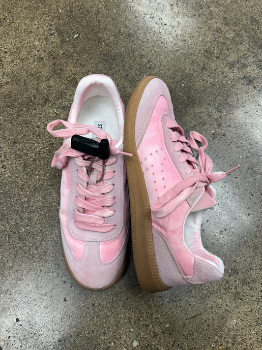 Shoes Sneakers By Steve Madden In Pink, Size: 7.5