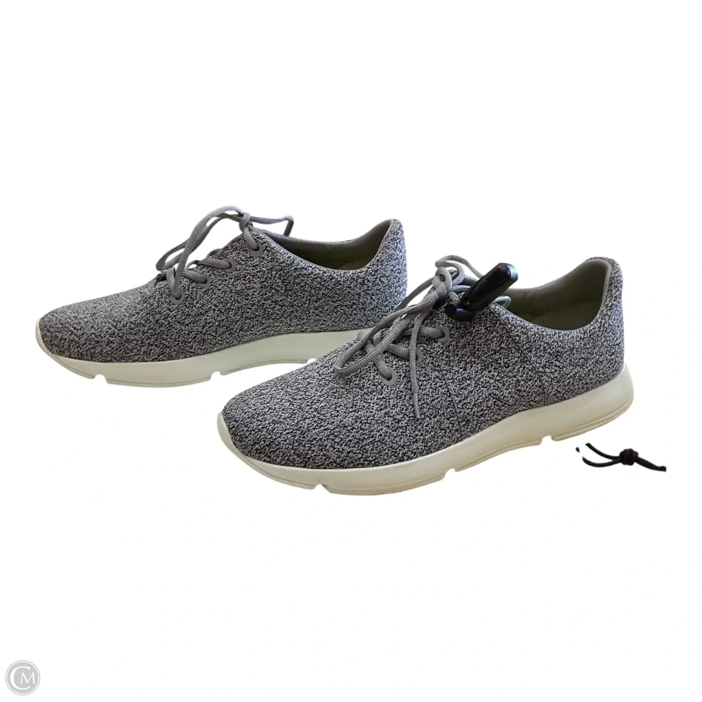 Shoes Sneakers By Vince In Grey & White, Size: 9