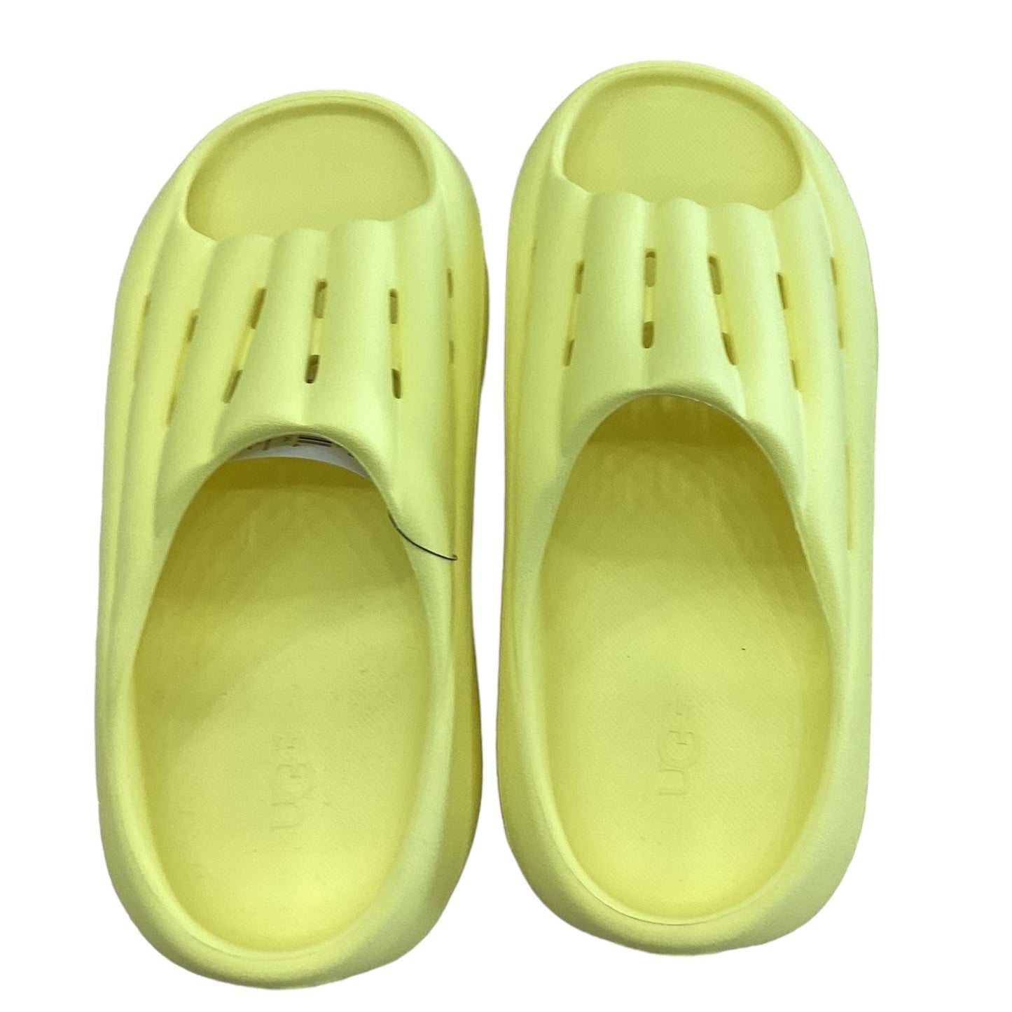 Yellow Sandals Flats Ugg, Size 7