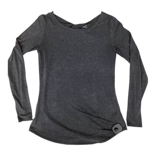 Athletic Top Long Sleeve Crewneck By Athleta In Grey, Size: S