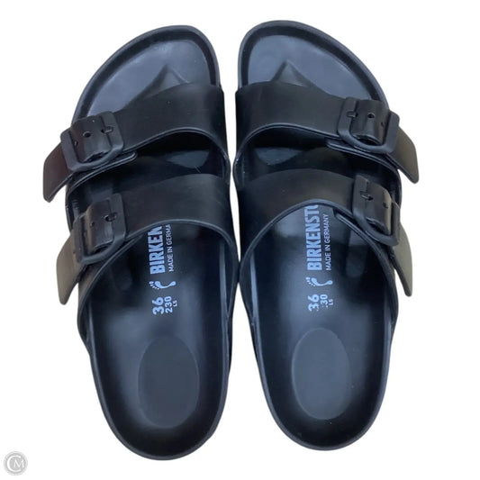 Sandals Flats By Birkenstock In Black, Size: 6