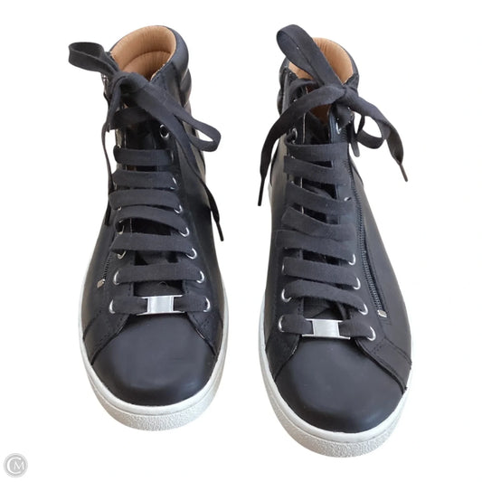 Shoes Designer By Ugg In Black, Size: 10