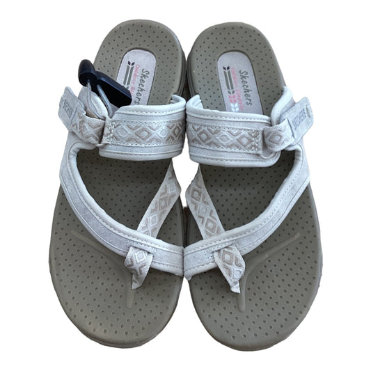 Tan Sandals Flats Skechers, Size 6.5
