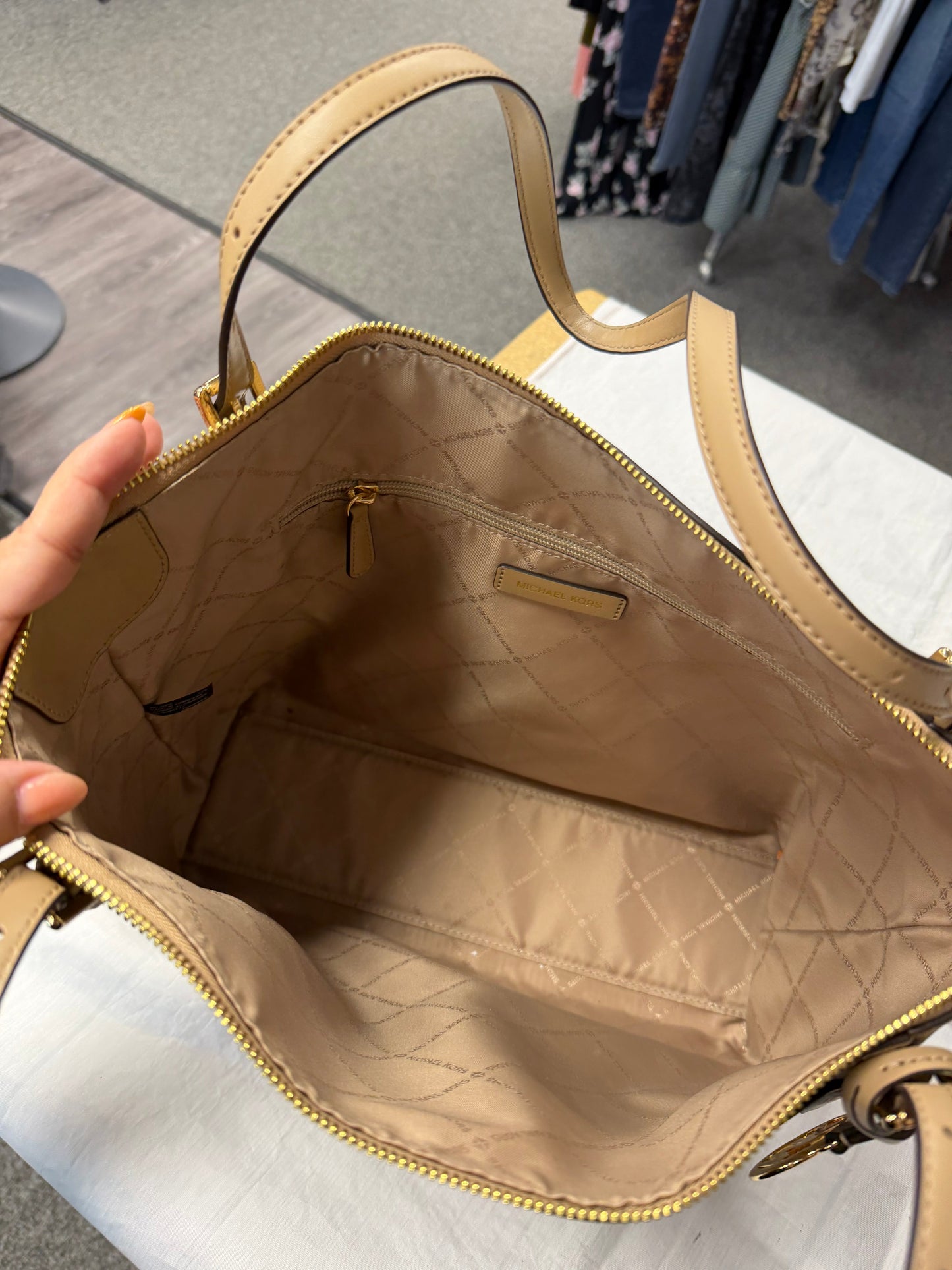 Handbag Designer By Michael Kors In Tan, Size:Large