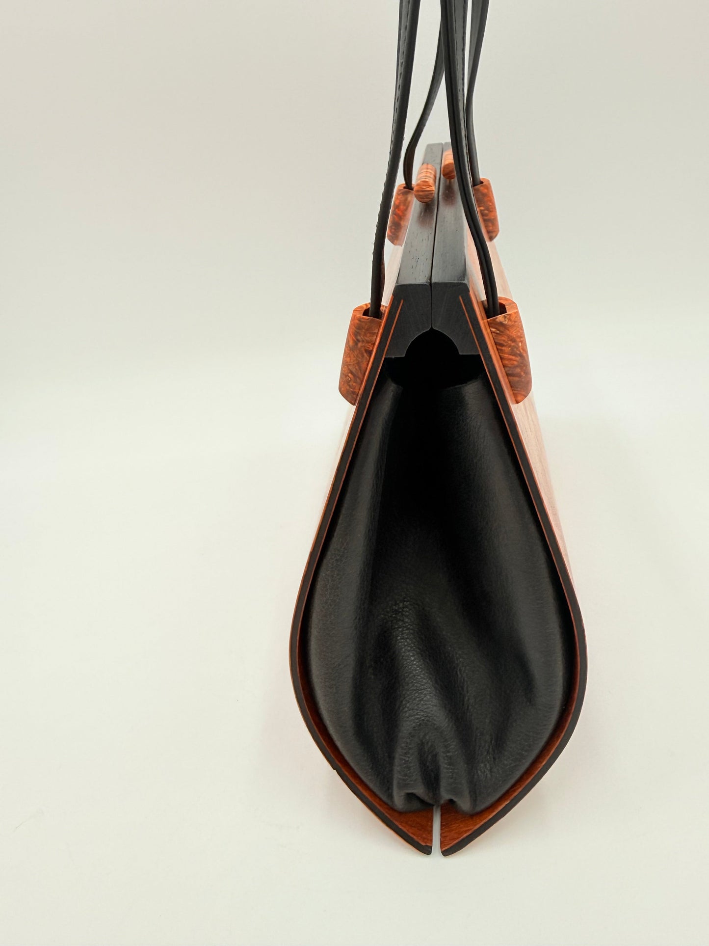 Handbag By Hammill Diebolt, Size: Medium