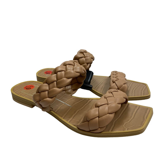 Tan Sandals Flats Dolce Vita, Size 6.5