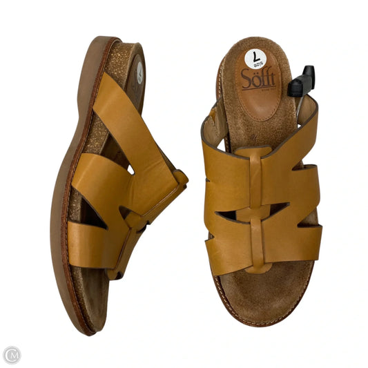 Sandals Flats By Sofft In Tan, Size: 7