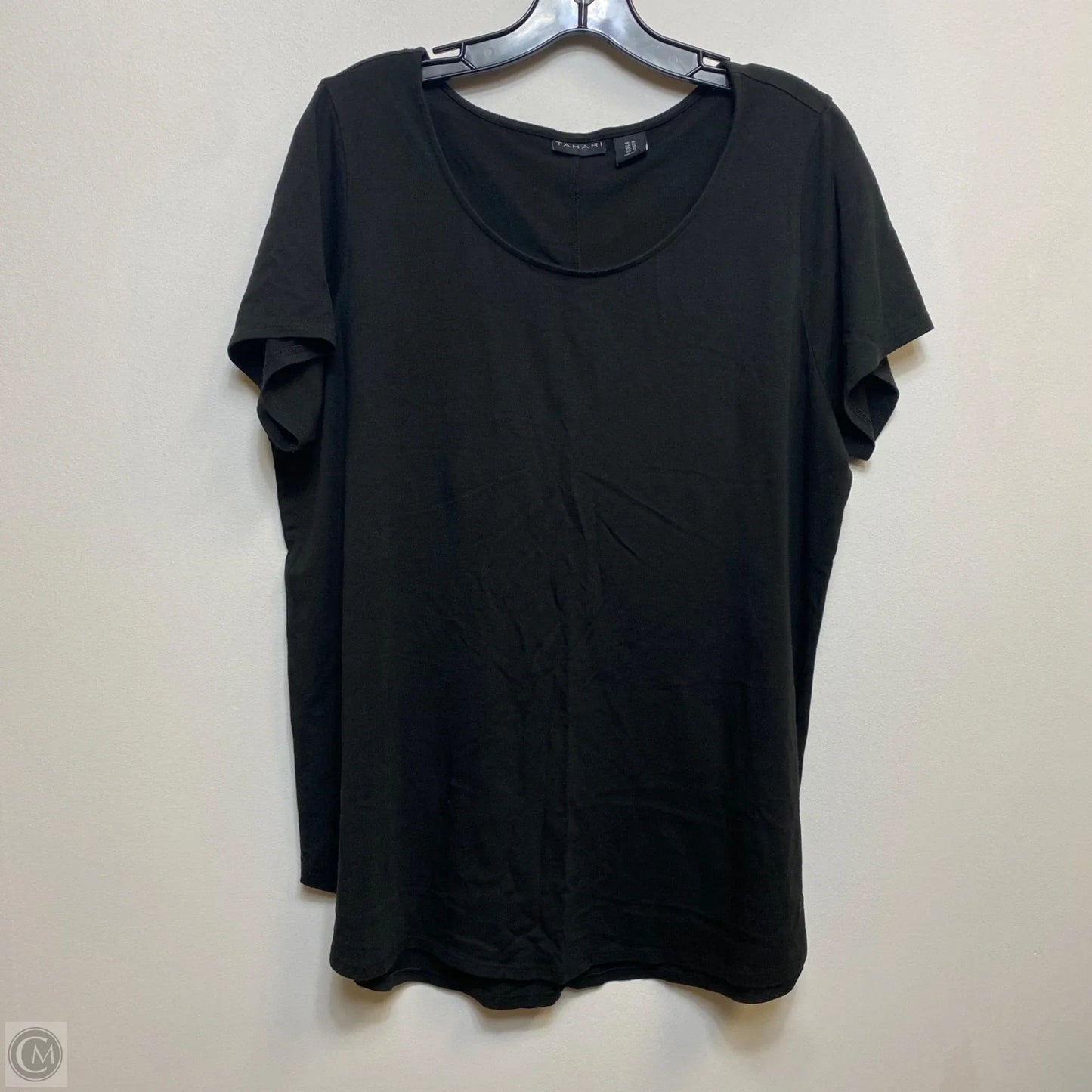 Top Short Sleeve Basic By Tahari In Black, Size: 1x