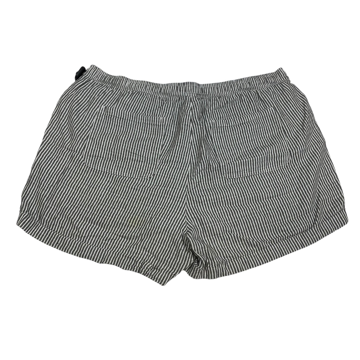 Grey & White Shorts Old Navy, Size 3x