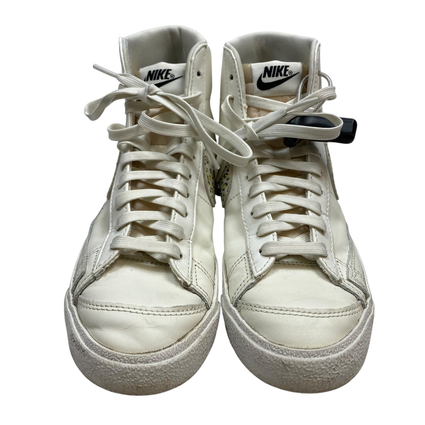 Shoes Sneakers By Nike In White, Size: 7