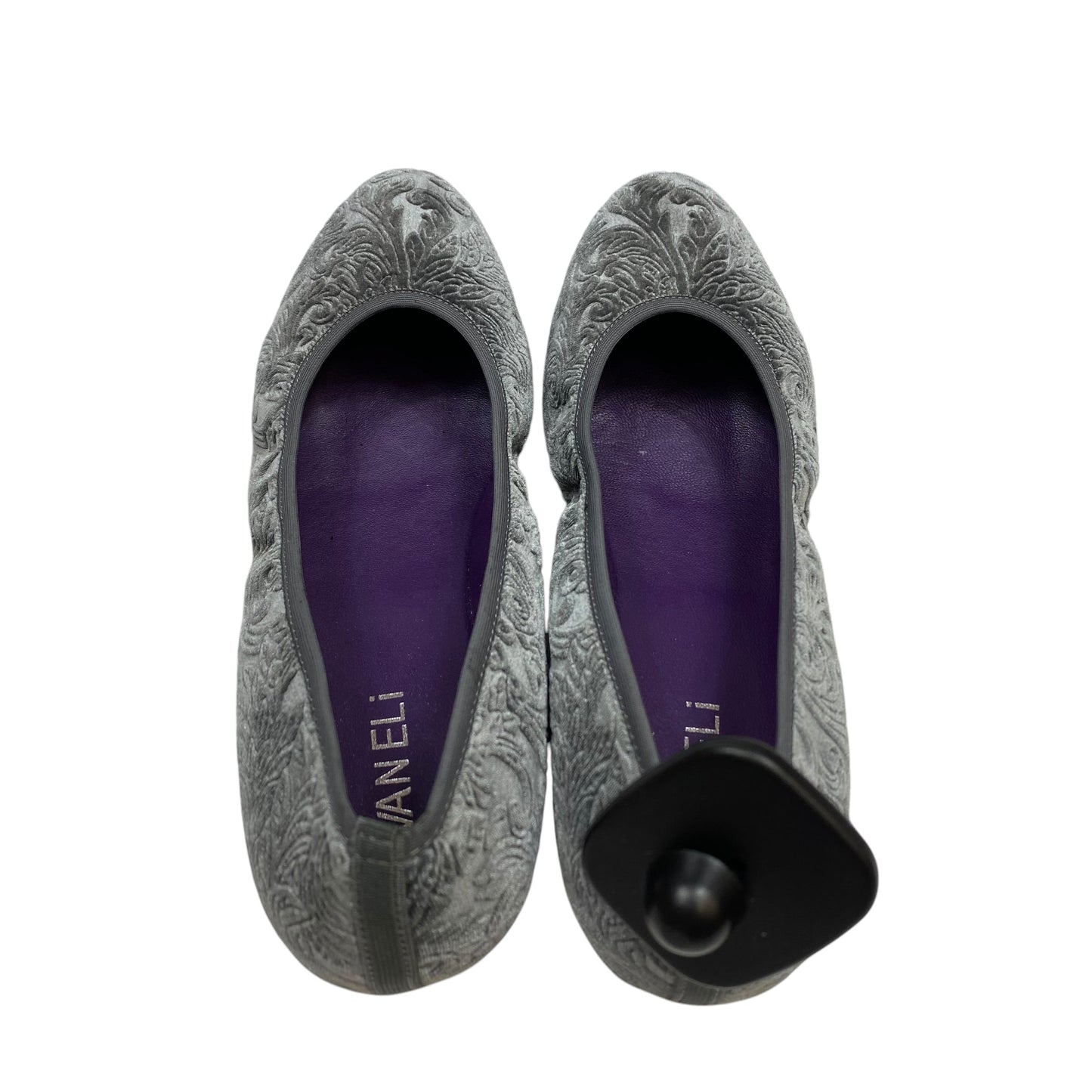 Shoes Flats By Vaneli In Grey, Size: 7.5