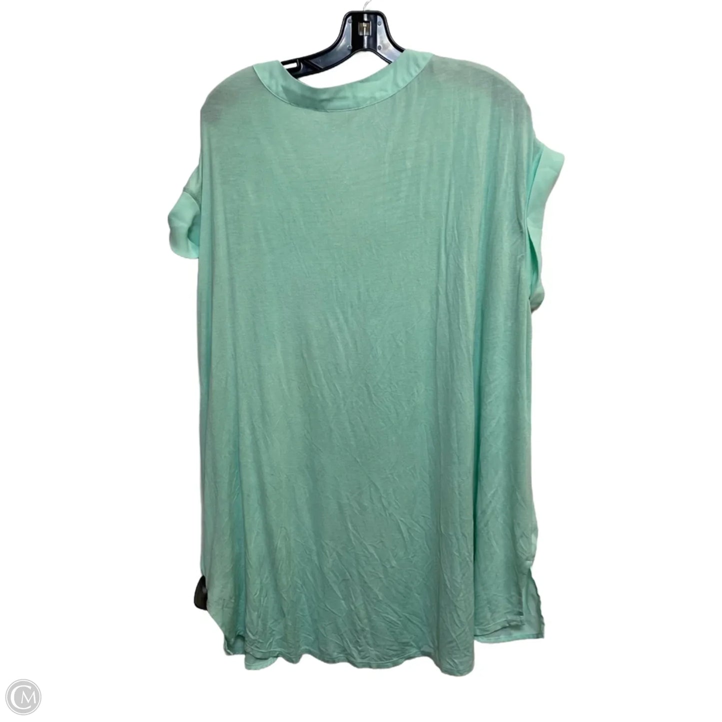 Top Short Sleeve By Maurices In White & Yellow, Size: 3x