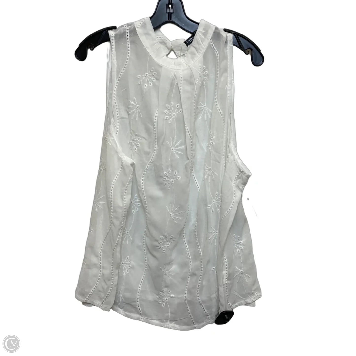 Top Sleeveless By Shein In White, Size: 3x