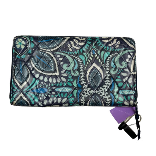 Clutch By Vera Bradley  Size: Medium