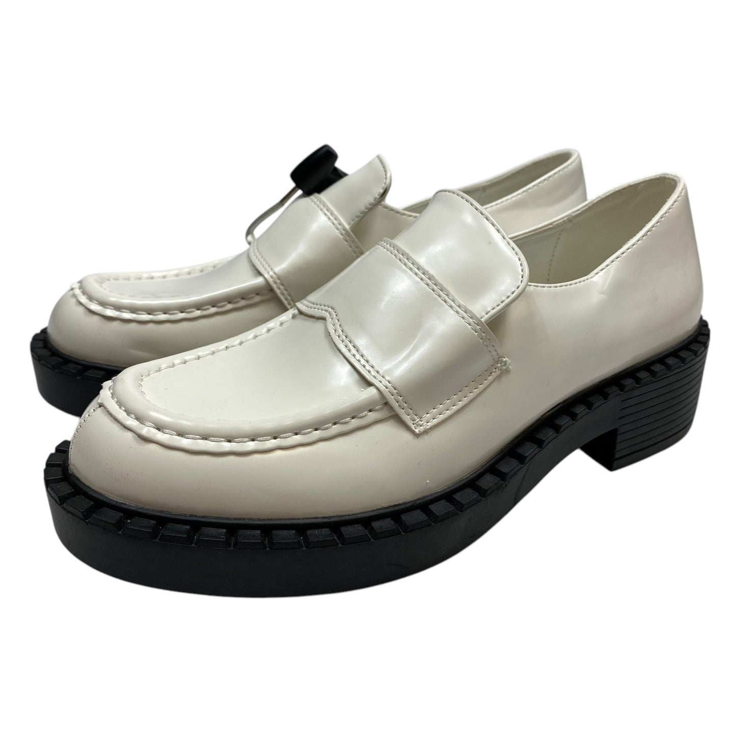 Shoes Flats By Stephan In White, Size: 6.5