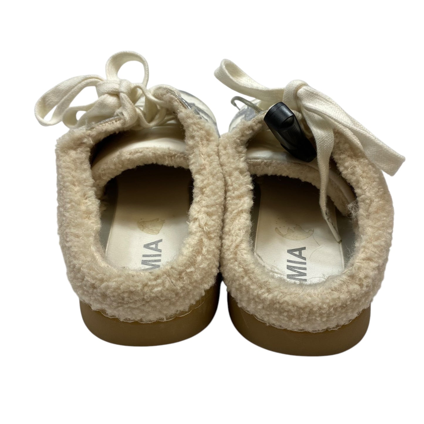 Shoes Sneakers By Mia In White, Size: 8.5