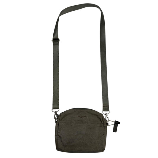 Crossbody By Baggallini, Size: Small