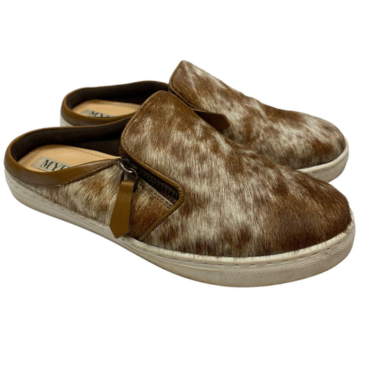 Shoes Flats By Myra In Brown, Size: 7