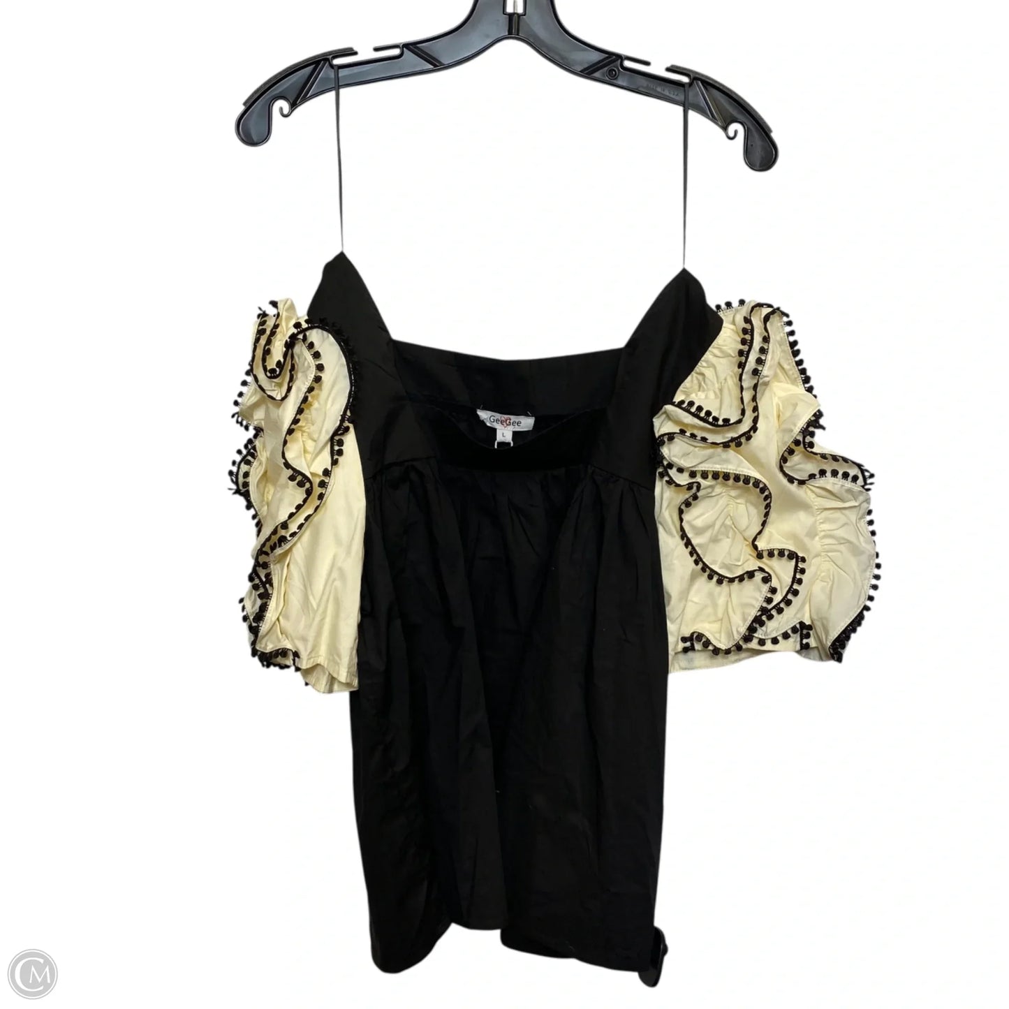 Top Short Sleeve By Geegee In Black, Size: L