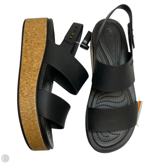Sandals Heels Platform By Crocs In Black, Size: 9