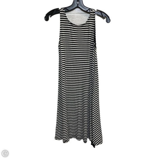 Dress Casual Short By Old Navy In Black & White, Size: S
