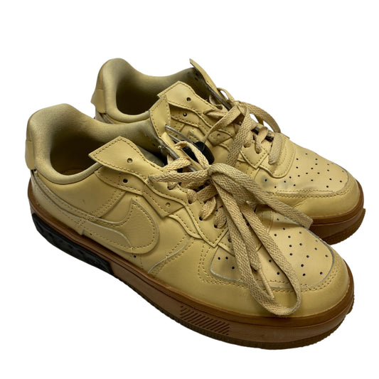 Shoes Sneakers By Nike In Tan, Size: 8.5