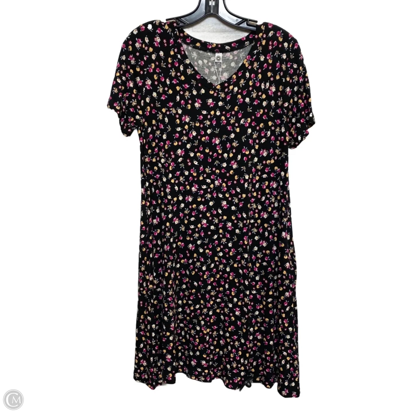 Dress Casual Short By Cmf In Black & Pink, Size: M