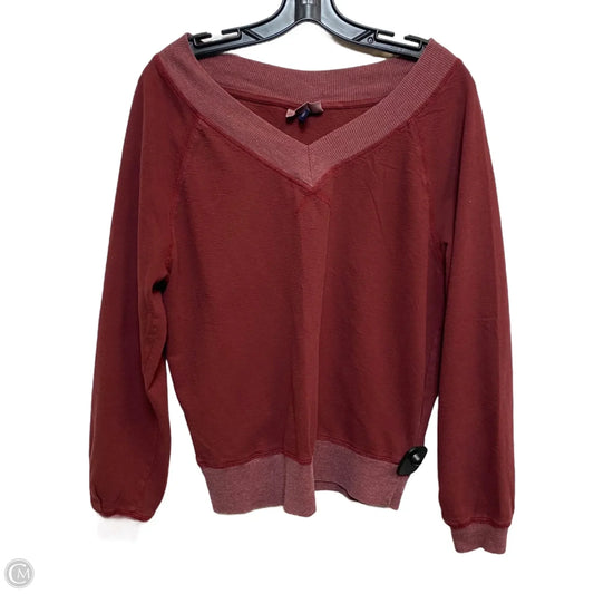 Top Long Sleeve By Universal Thread In Red, Size: M