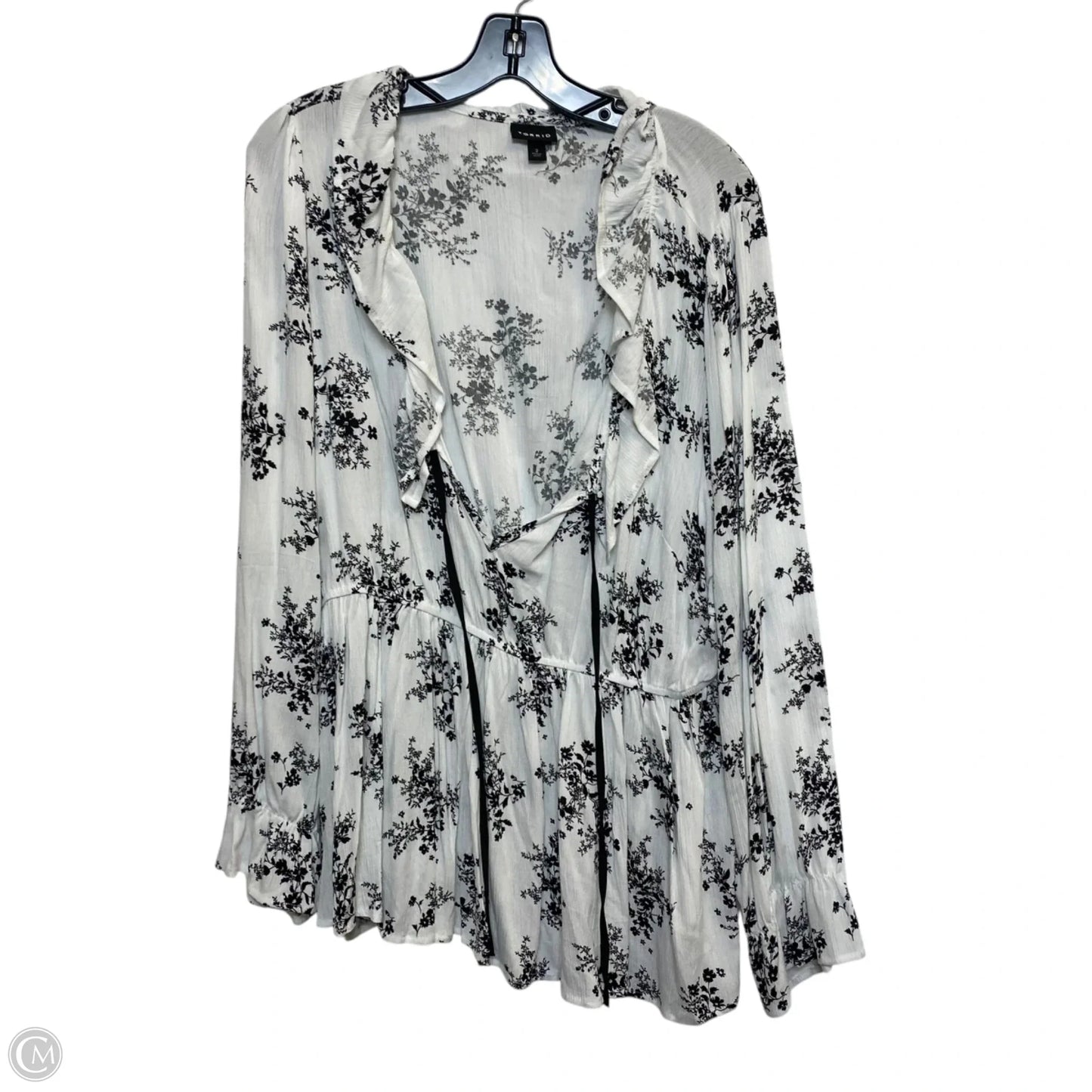 Top Long Sleeve By Torrid In White, Size: 2x