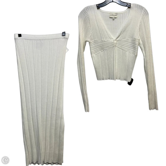 Skirt Set 2pc By Clothes Mentor In Cream, Size: S