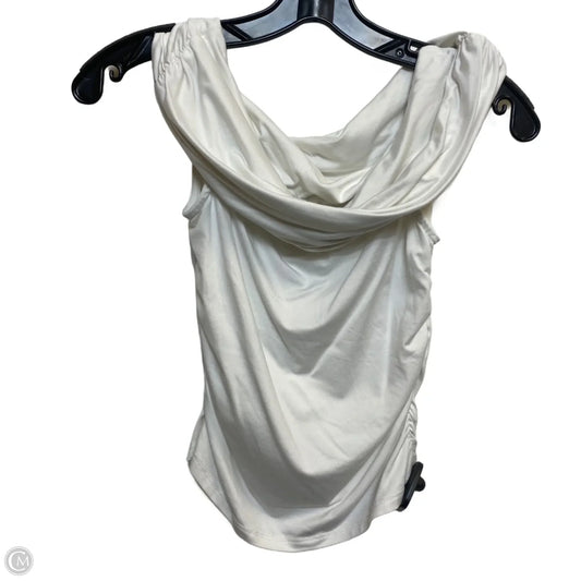 Top Sleeveless By Olive And Oak In White, Size: S