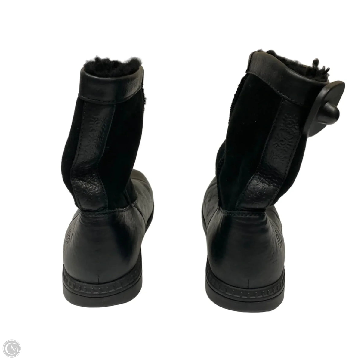 Boots Designer By Ugg In Black, Size: 6