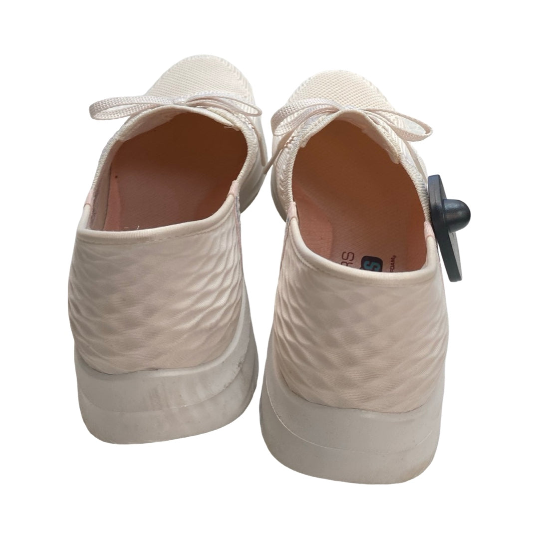 Shoes Athletic By Skechers In Cream, Size:10