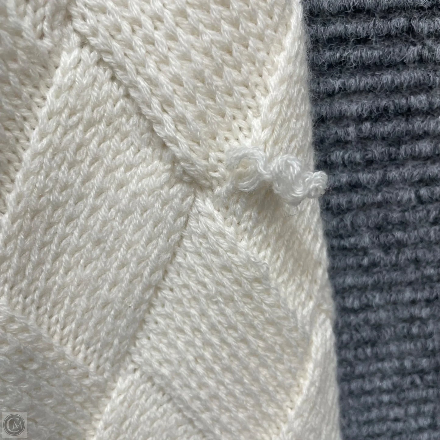 Sweater By Clothes Mentor In Beige, Size: S