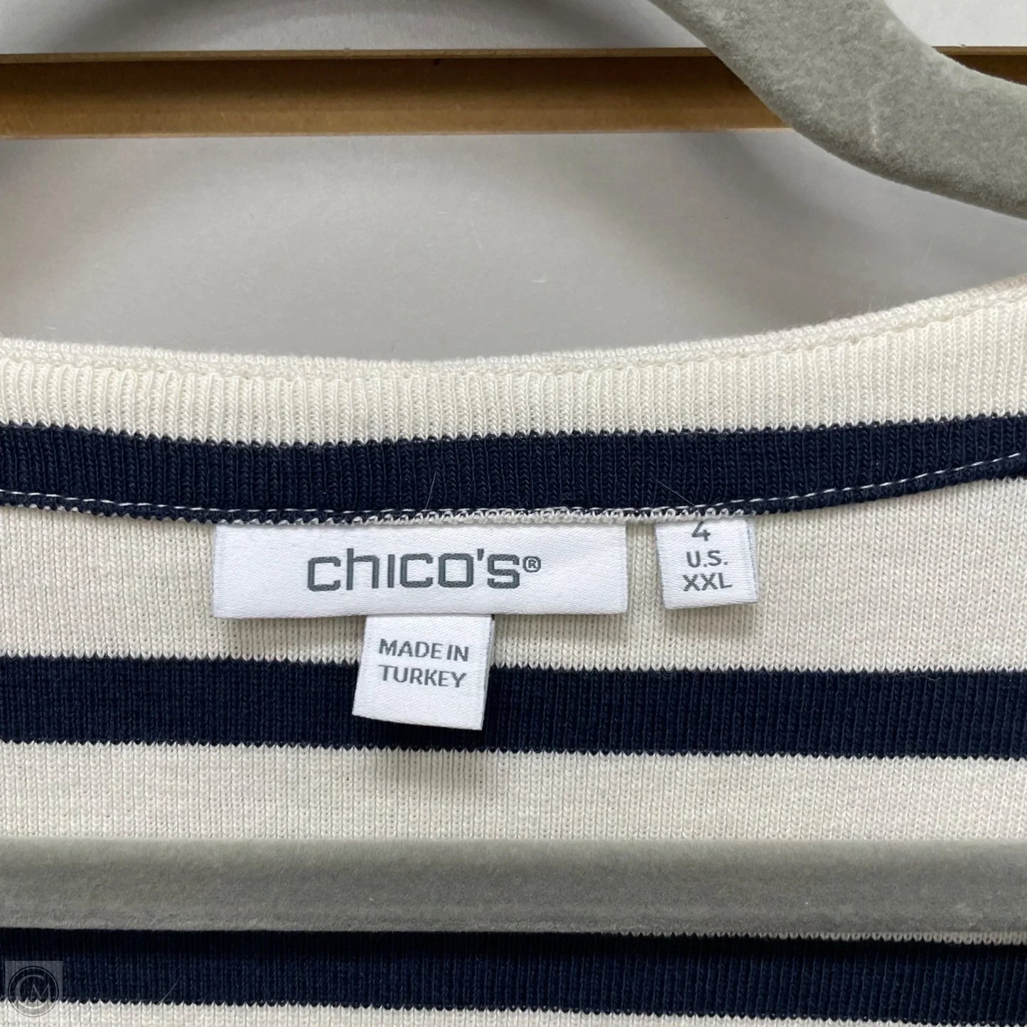 Top Long Sleeve By Chicos In Striped Pattern, Size: 1x