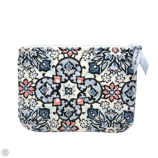 Makeup Bag By Vera Bradley, Size: Medium