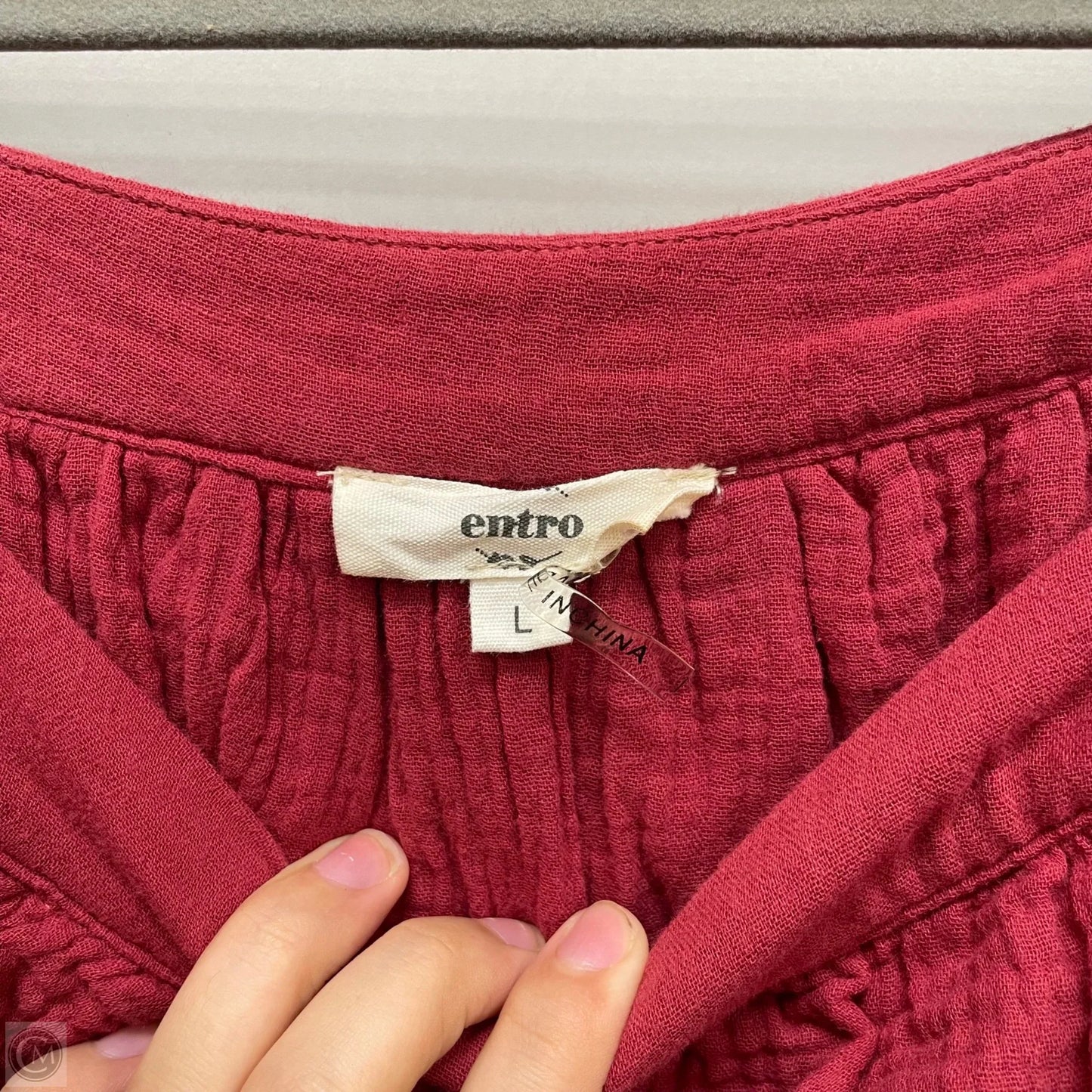 Top Long Sleeve By Entro In Red, Size: L