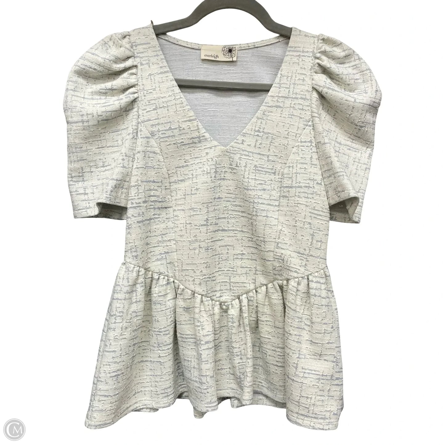 Top Short Sleeve By Everleigh In Grey, Size: S