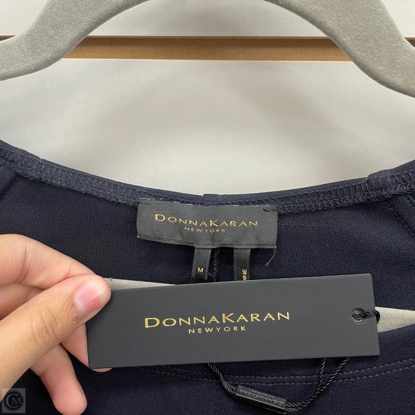 Top Long Sleeve By Donna Karan In Navy, Size: M