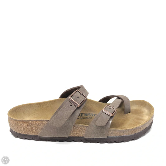 Sandals Flats By Birkenstock In Taupe, Size: 6