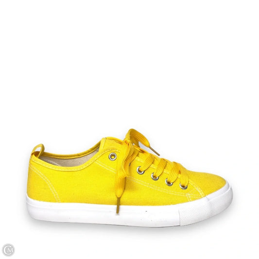 Shoes Sneakers By Cme In Yellow, Size: 9