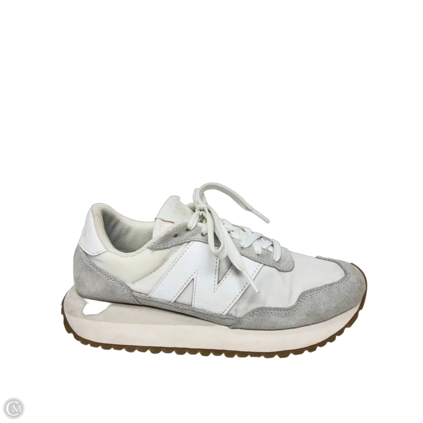 Shoes Athletic By New Balance In White, Size: 8
