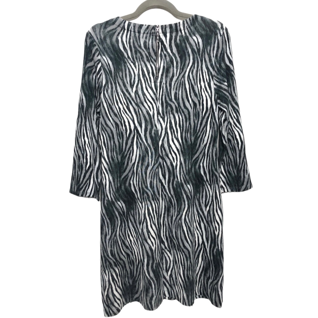 Dress Casual Short By Tommy Bahama In Animal Print, Size: M