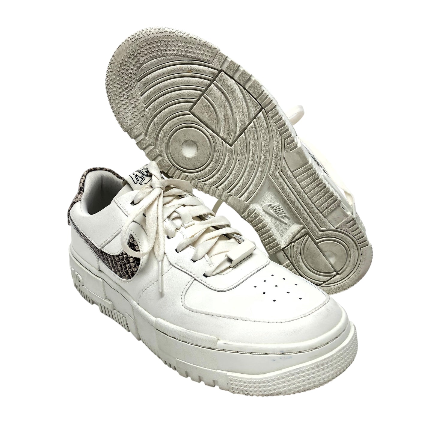 Shoes Athletic By Nike In White, Size: 8