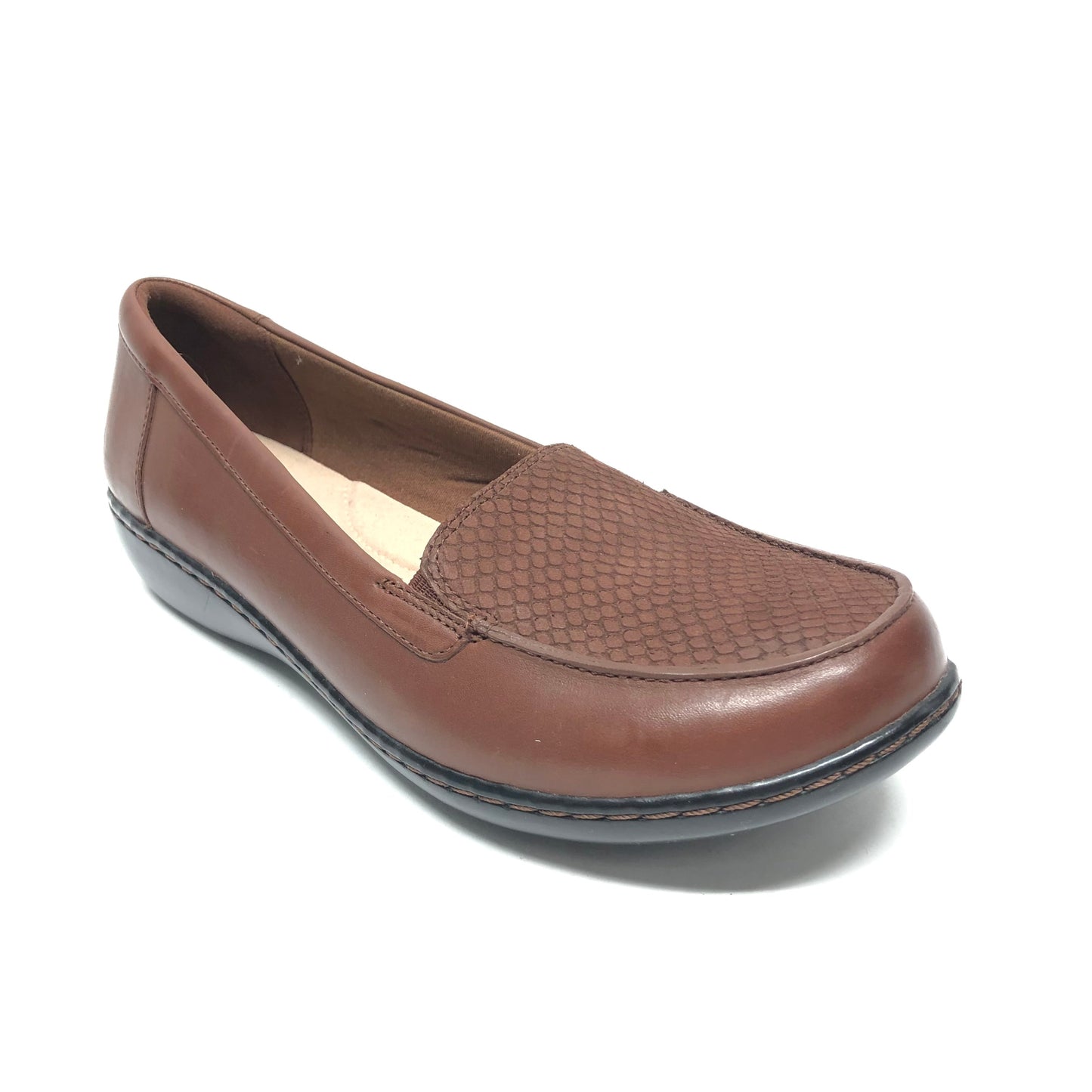 Shoes Flats By Clarks In Brown, Size: 10