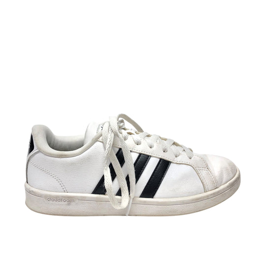 Shoes Sneakers By Adidas In White, Size: 7