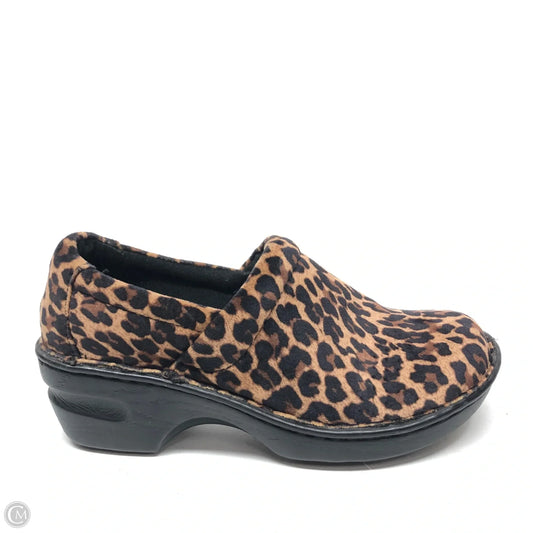 Shoes Heels Wedge By Boc In Animal Print, Size: 6.5