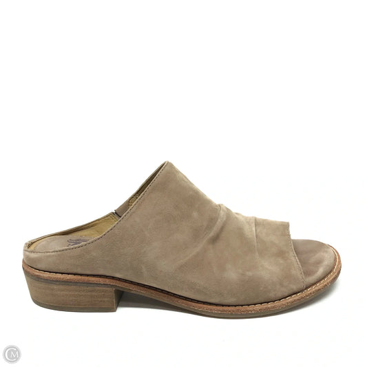 Shoes Heels Block By Sofft In Taupe, Size: 6